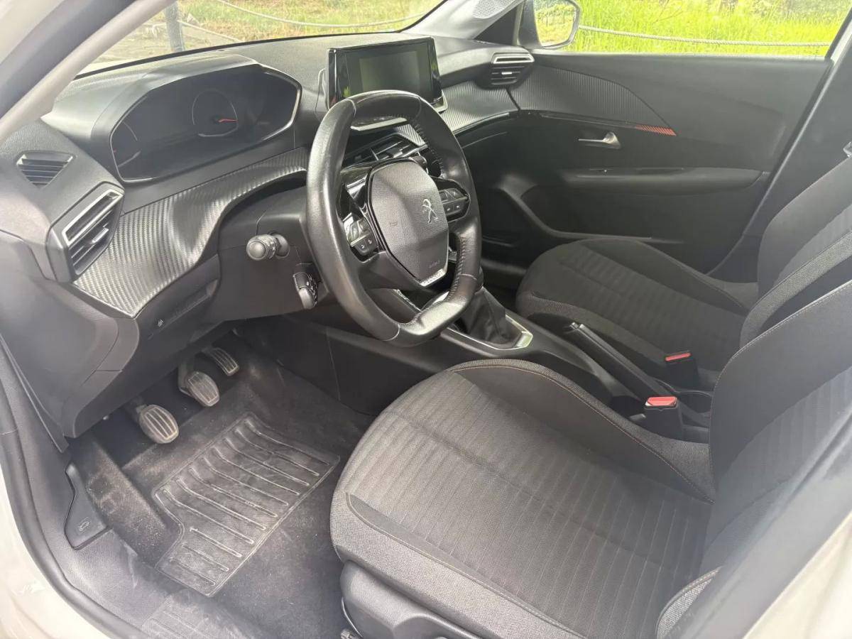 peugeot-208-2022-gasolina-1199cc