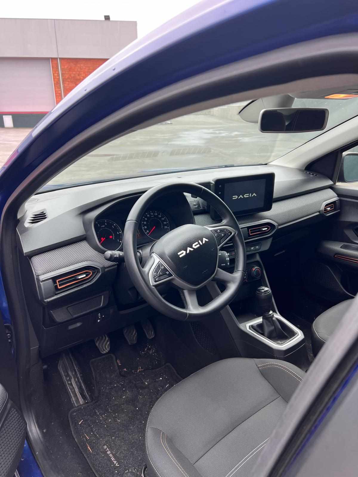 dacia-sandero-1-0-tce-2023-gasolina-999cc