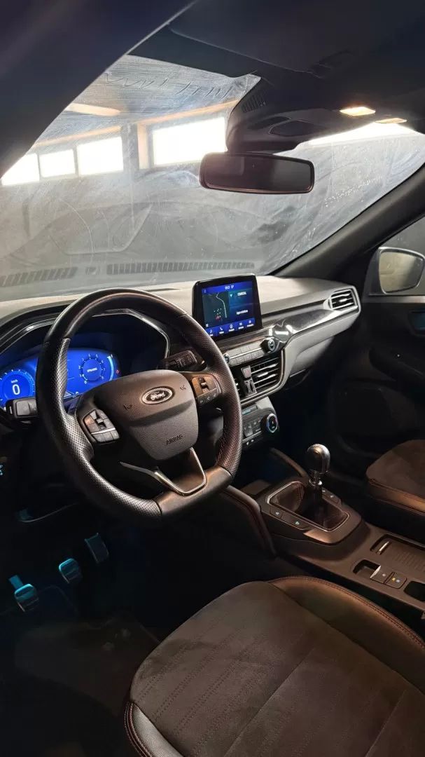 ford-kuga-2023-gasolina-1499cc