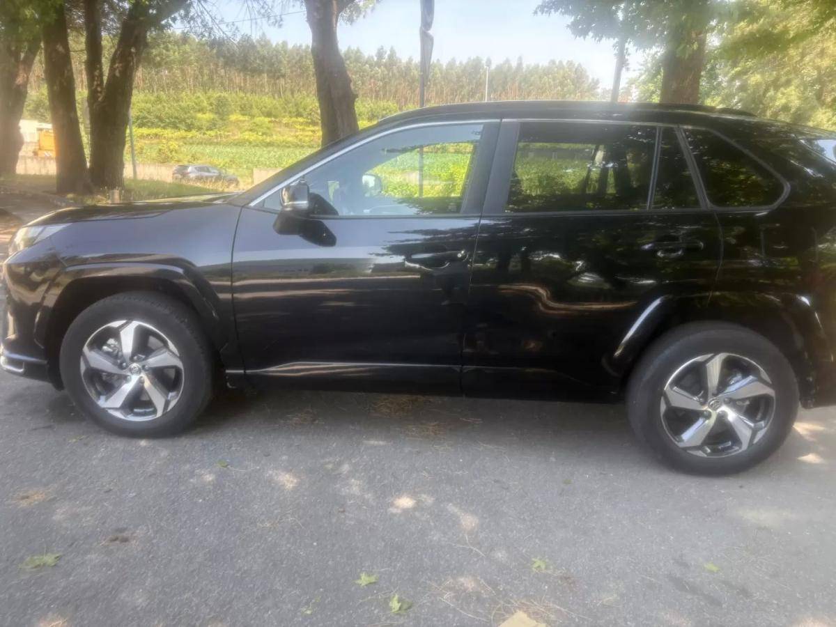 toyota-rav4-2025-hibrido-2487cc