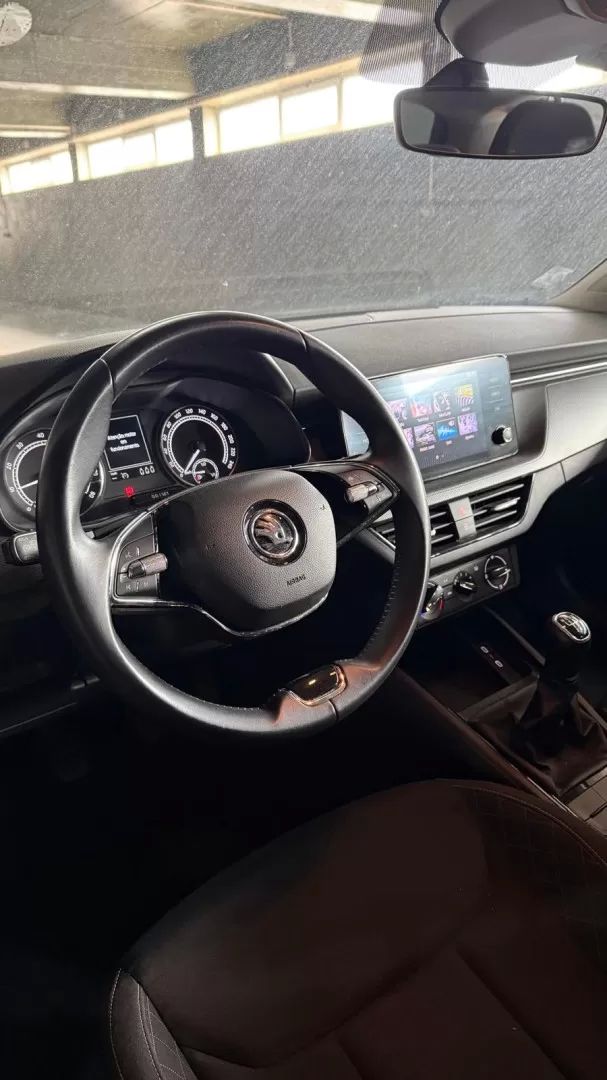 skoda-scala-2023-gasolina-999cc