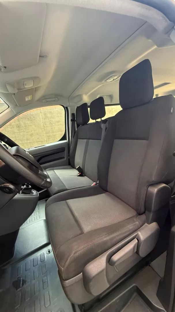 opel-vivaro-2021-diesel-1500cc