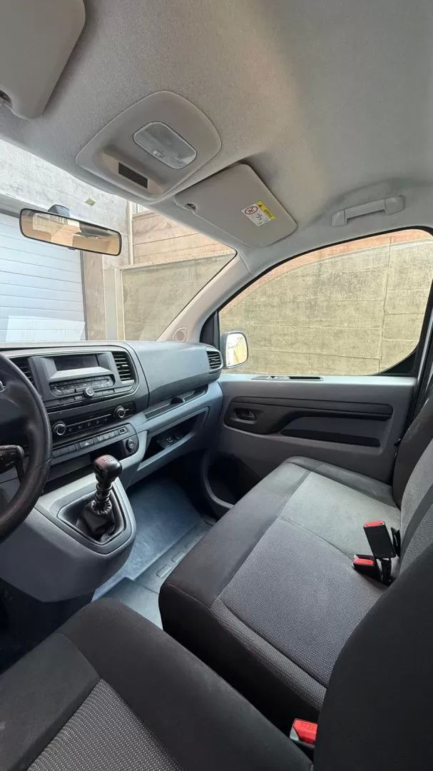 opel-vivaro-2021-diesel-1500cc