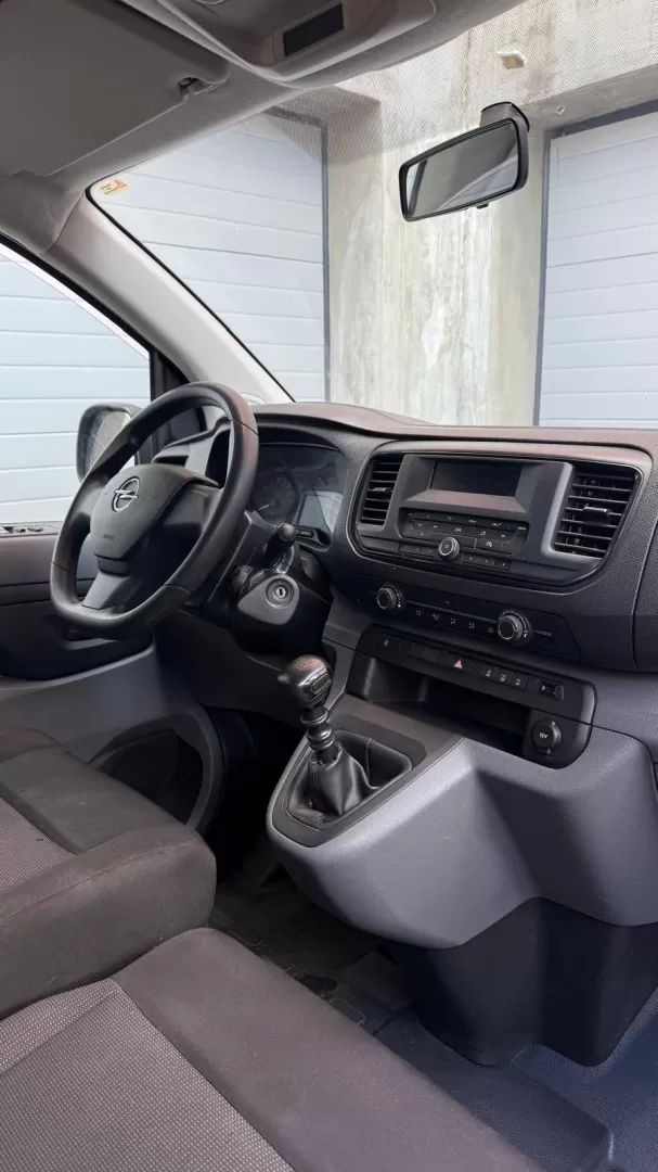opel-vivaro-2021-diesel-1500cc