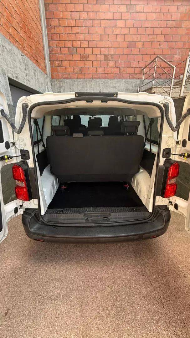 opel-vivaro-2021-diesel-1500cc