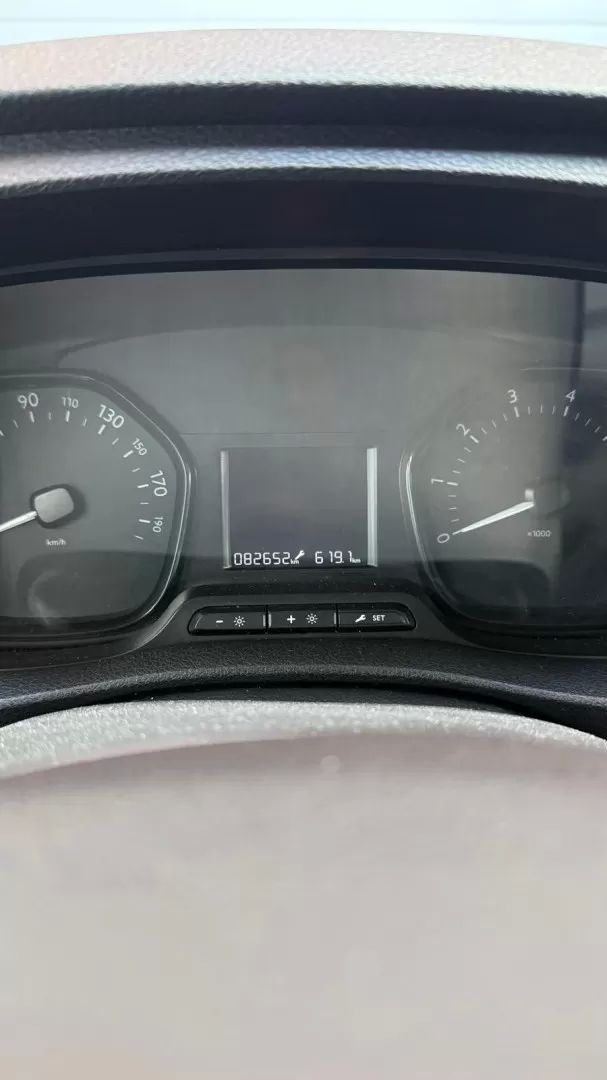 opel-vivaro-2021-diesel-1500cc