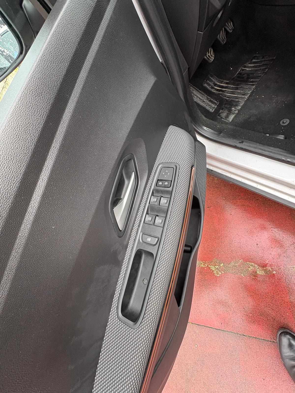 dacia-sandero-1-0-tce-2023-gasolina-999cc
