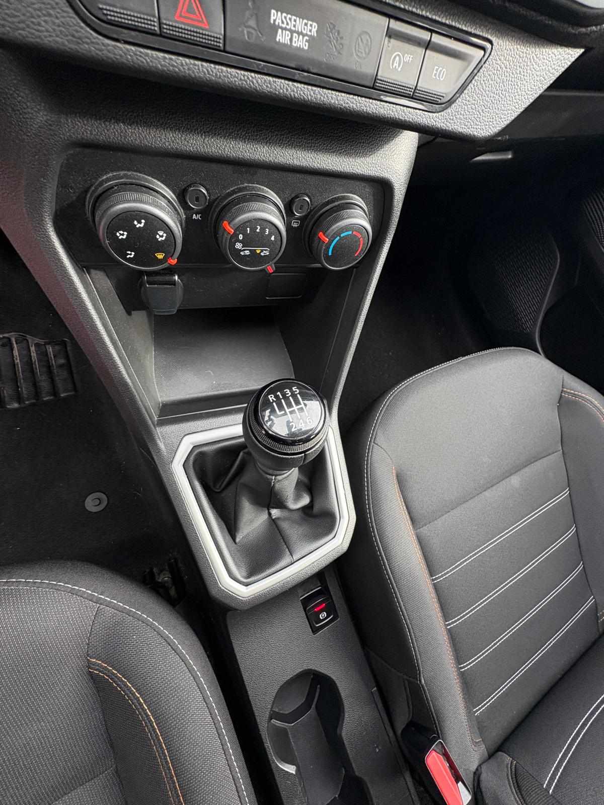 dacia-sandero-1-0-tce-2023-gasolina-999cc