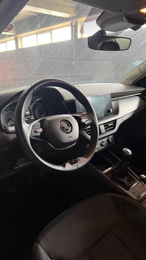 skoda-scala-2023-gasolina-999cc