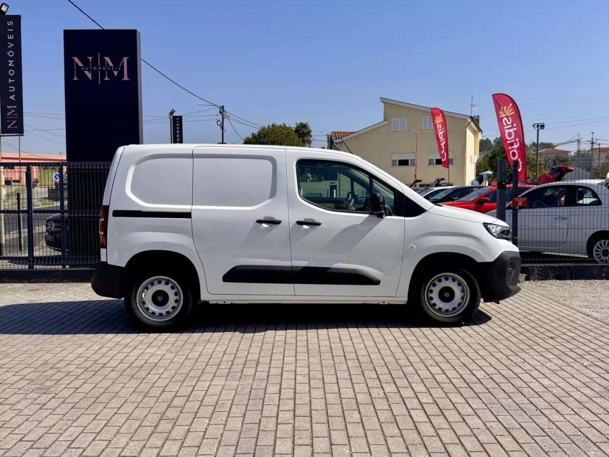 peugeot-partner-2025-diesel-1499cc