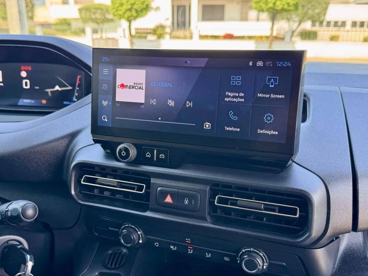 peugeot-partner-2025-diesel-1499cc