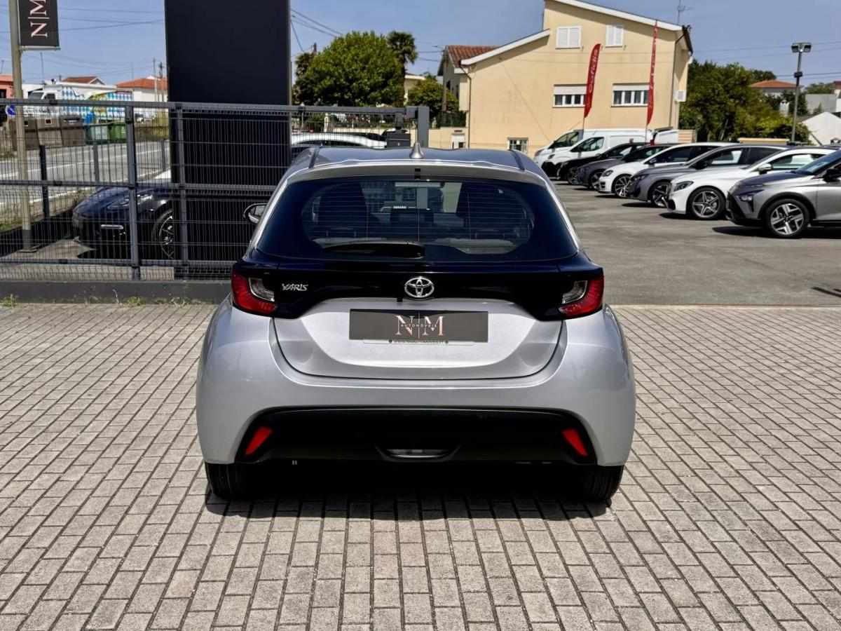 toyota-yaris-2023-gasolina-998cc