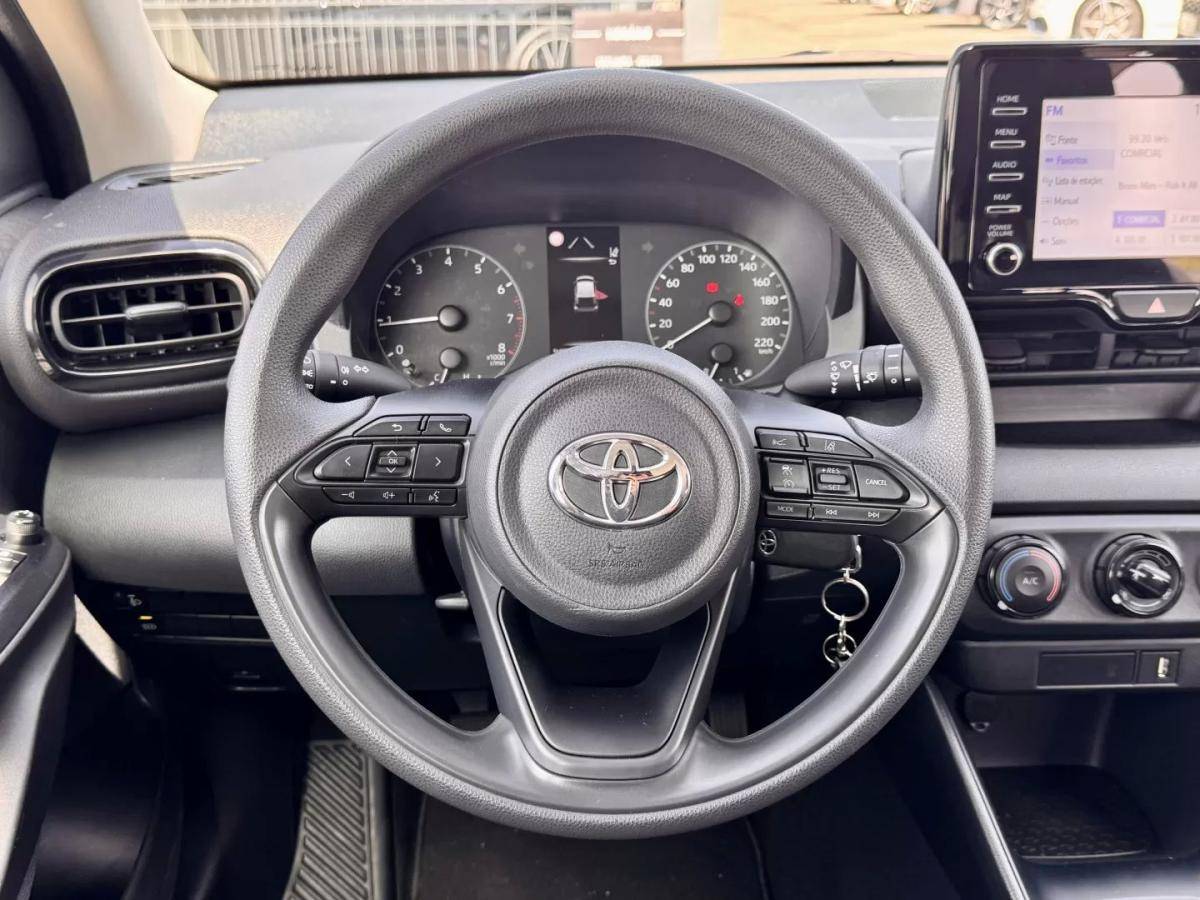 toyota-yaris-2023-gasolina-998cc