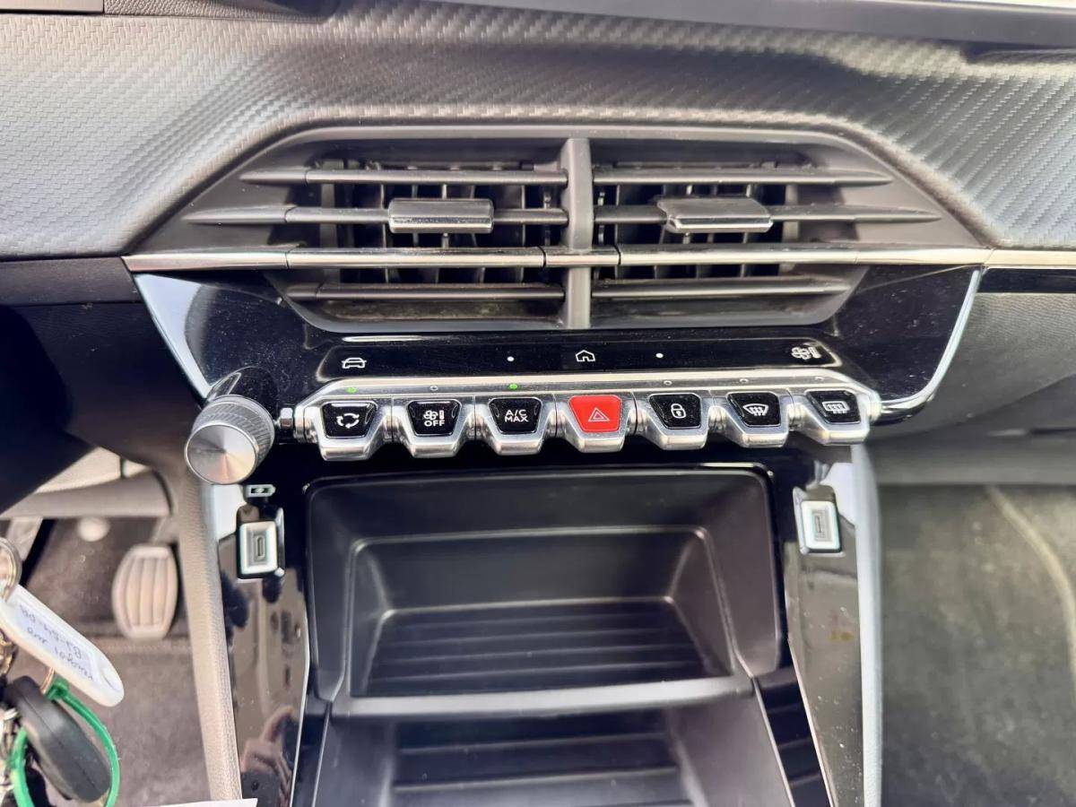 peugeot-208-2024-gasolina-1199cc