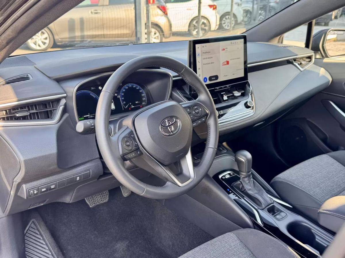 toyota-corolla-2025-hibrido-a-gasolina-1798cc
