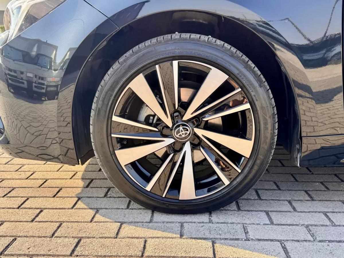 toyota-corolla-2025-hibrido-a-gasolina-1798cc