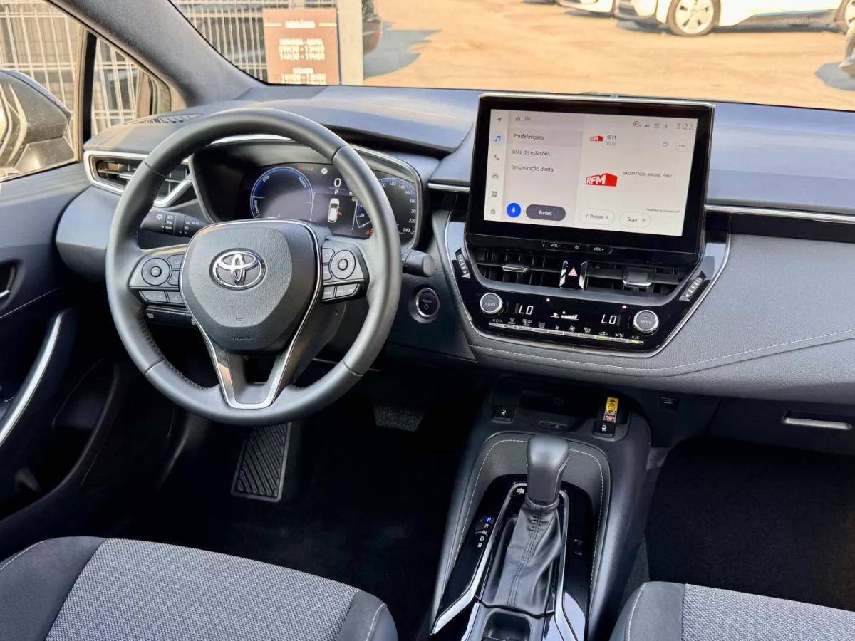 toyota-corolla-2025-hibrido-a-gasolina-1798cc