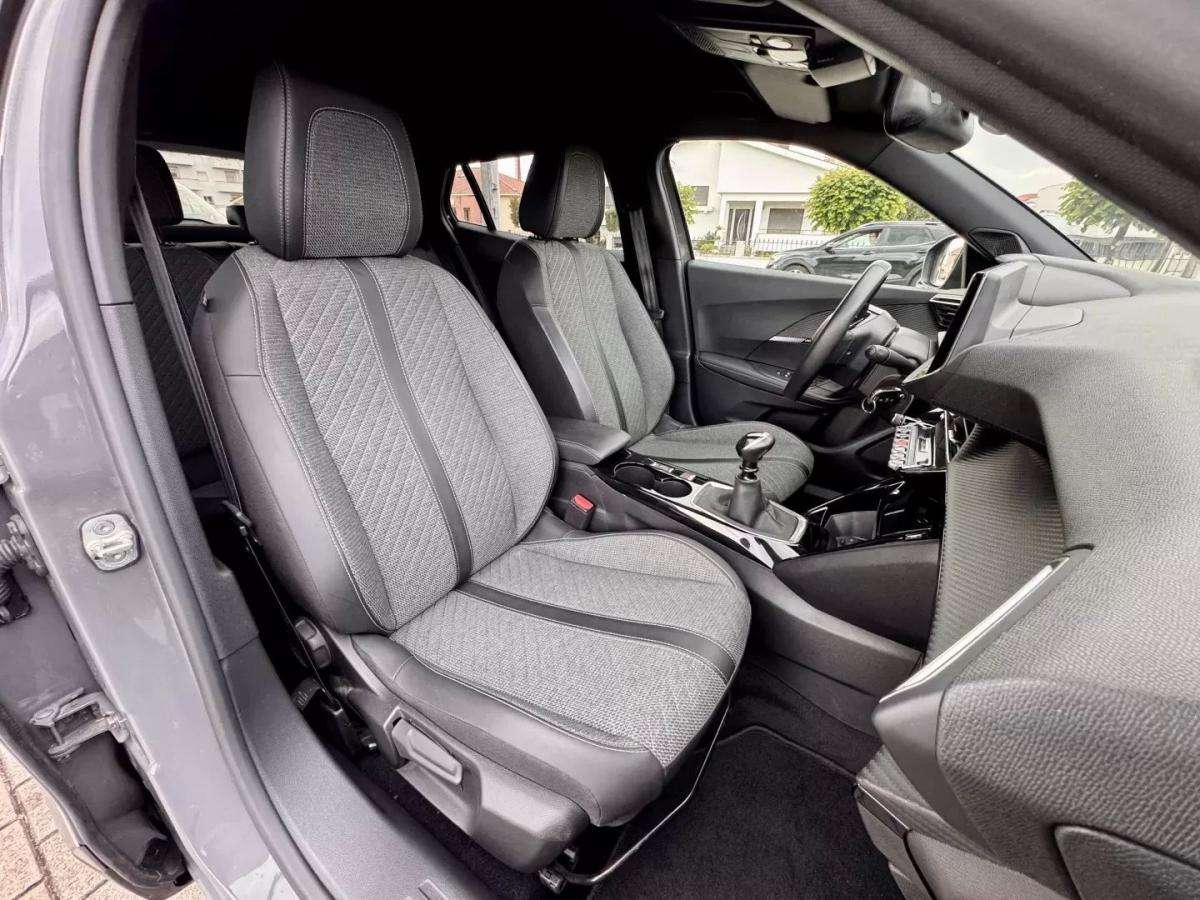 peugeot-2008-2024-gasolina-1199cc