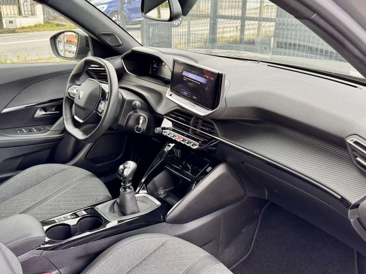 peugeot-2008-2024-gasolina-1199cc