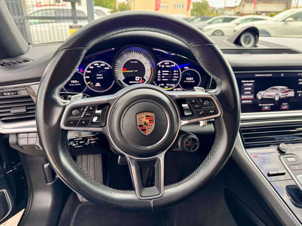 porsche-panamera-2019-hibrido-2894cc