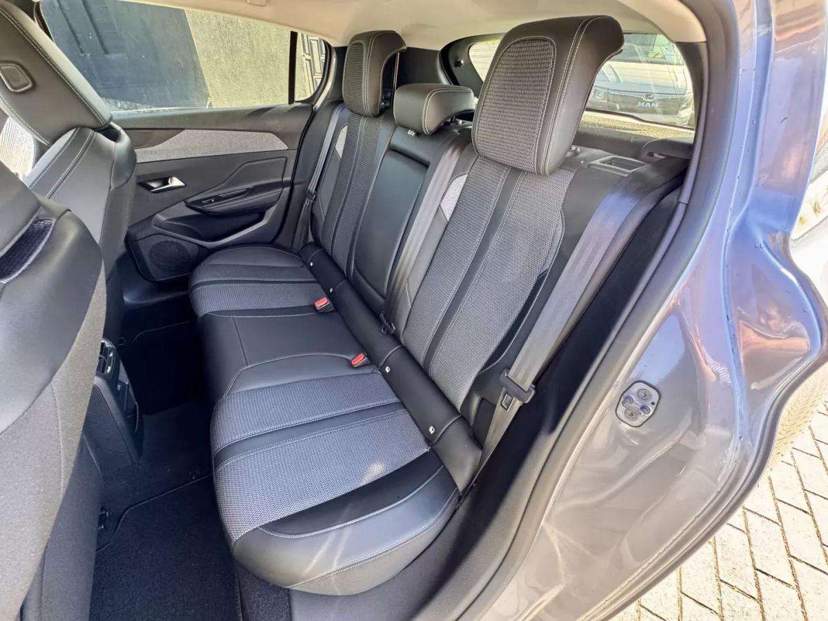 peugeot-308-2023-gasolina-1199cc