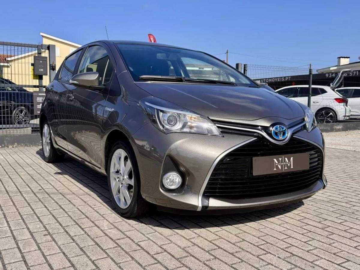 toyota-yaris-2016-hibrido-a-gasolina-1497cc