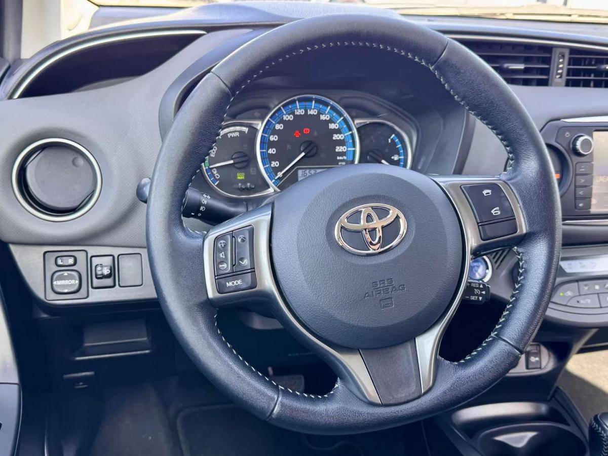 toyota-yaris-2016-hibrido-a-gasolina-1497cc