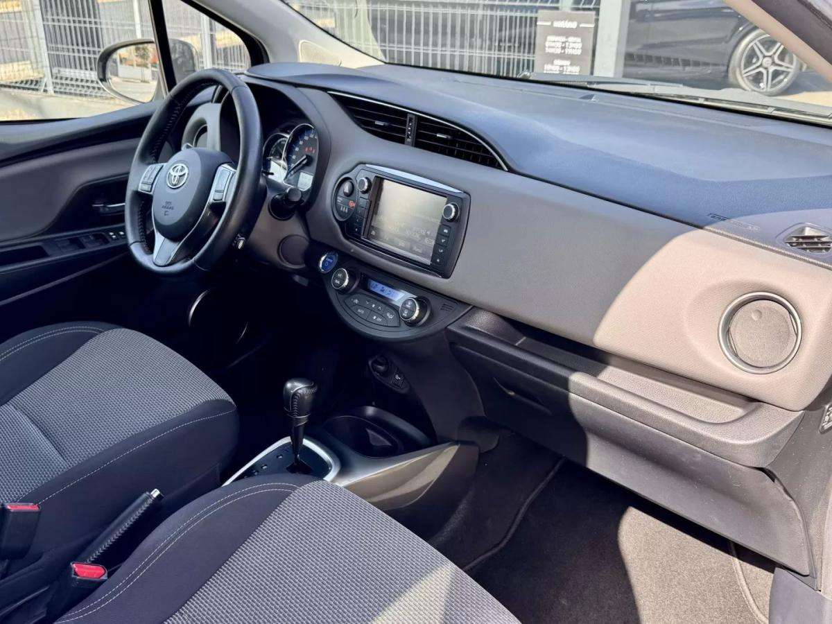 toyota-yaris-2016-hibrido-a-gasolina-1497cc