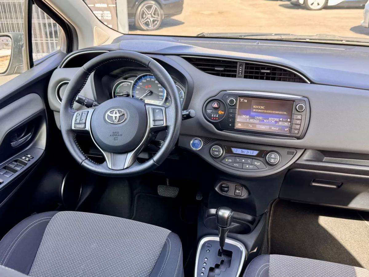 toyota-yaris-2016-hibrido-a-gasolina-1497cc