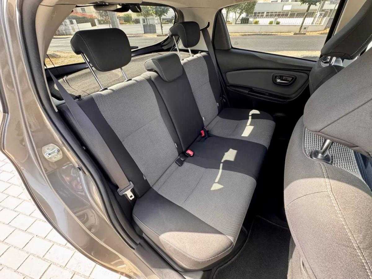 toyota-yaris-2016-hibrido-a-gasolina-1497cc