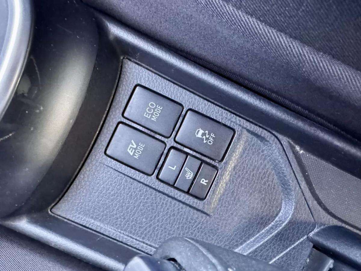 toyota-yaris-2016-hibrido-a-gasolina-1497cc