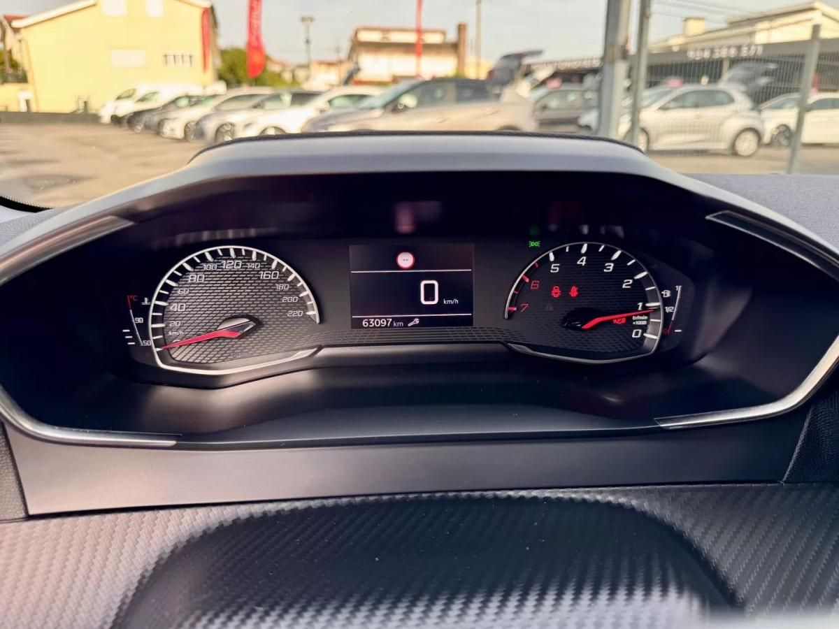 peugeot-208-2022-gasolina-1199cc