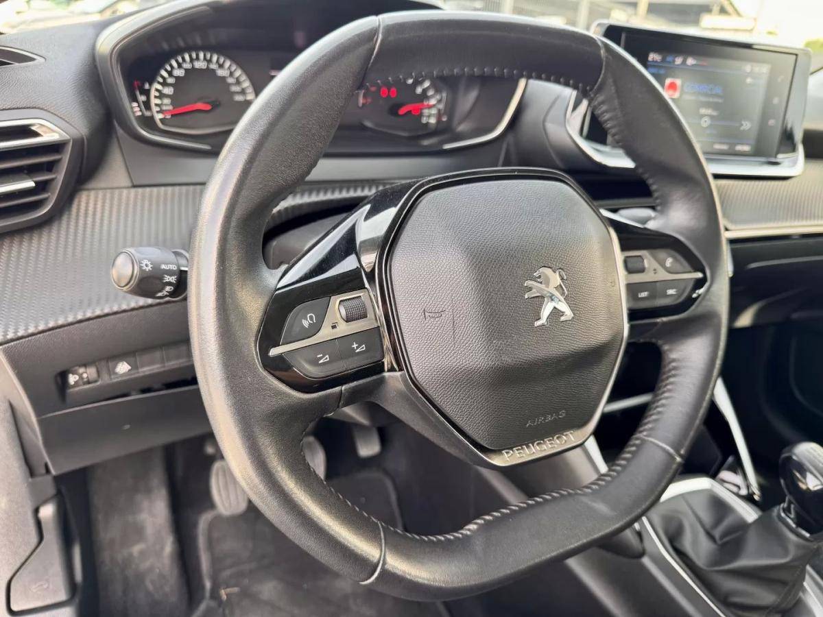 peugeot-208-2022-gasolina-1199cc