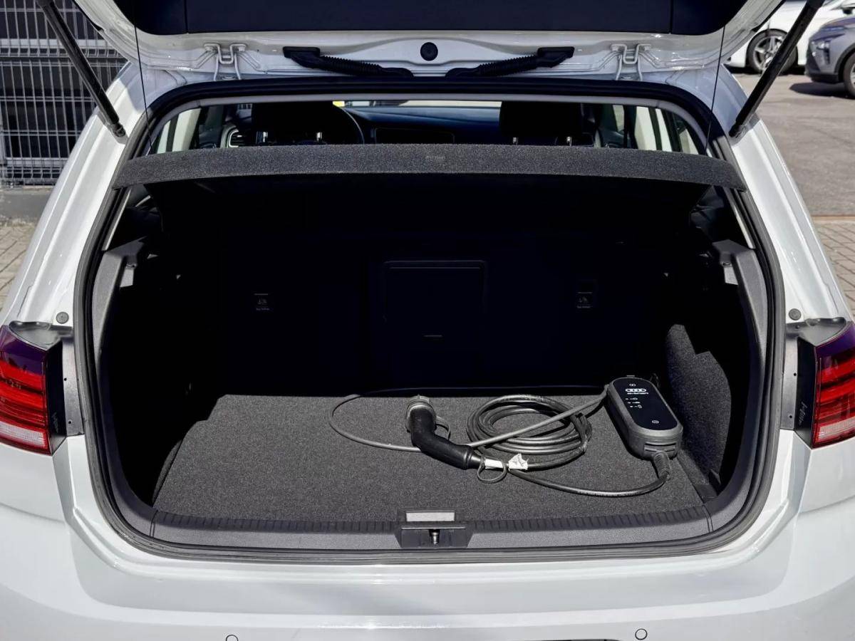 volkswagen-e-golf-2019-eletrico-200cc