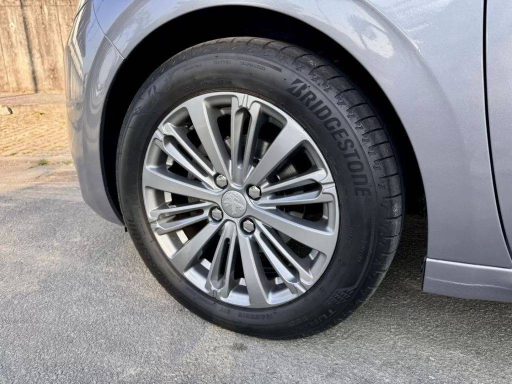 peugeot-208-2019-gasolina-1199cc
