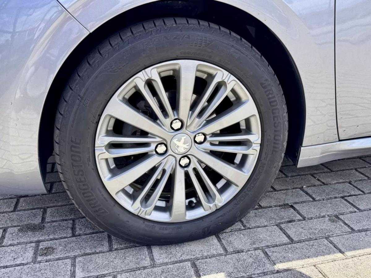 peugeot-208-2019-gasolina-1199cc