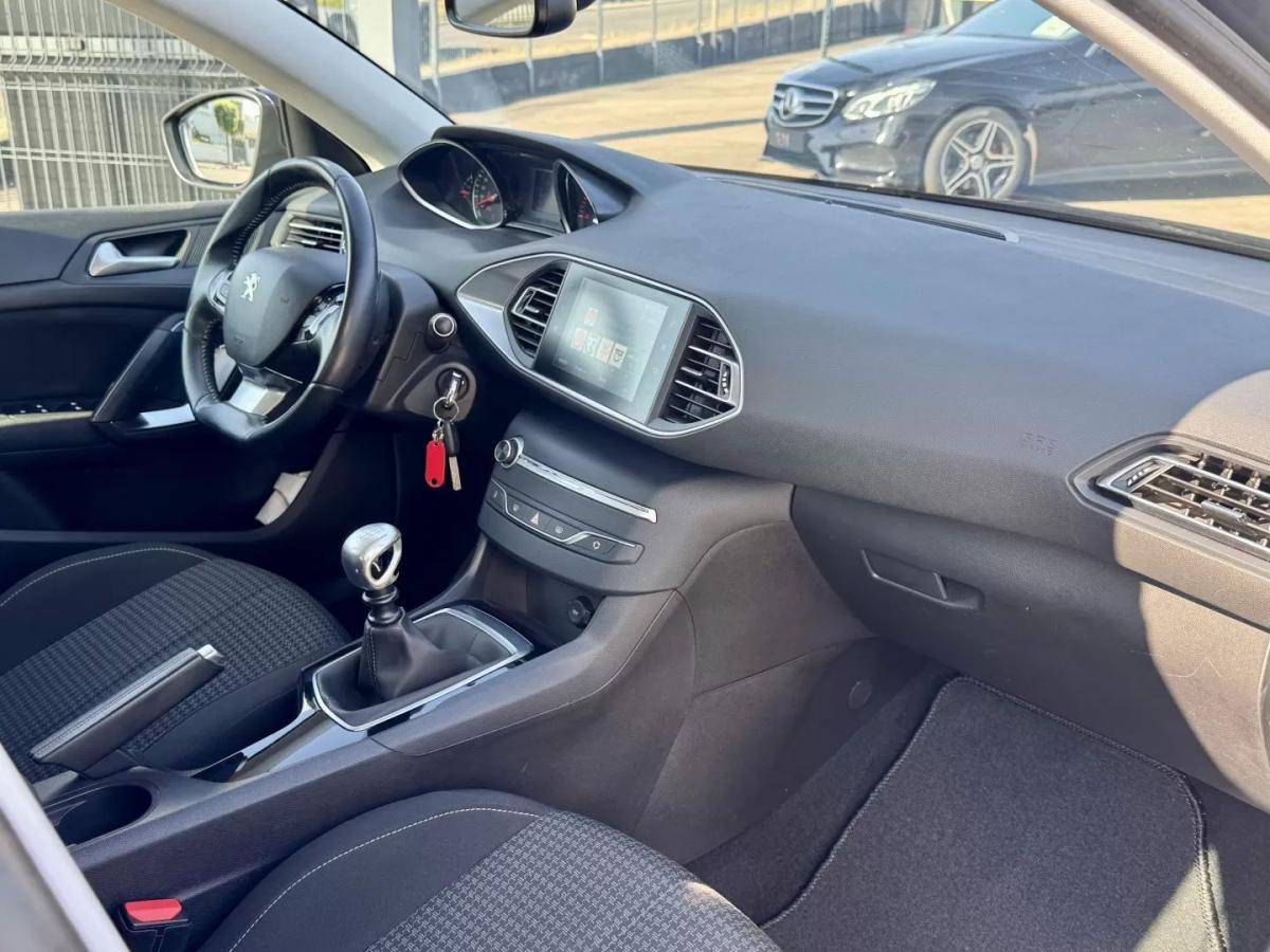 peugeot-308-sw-2018-diesel-1560cc