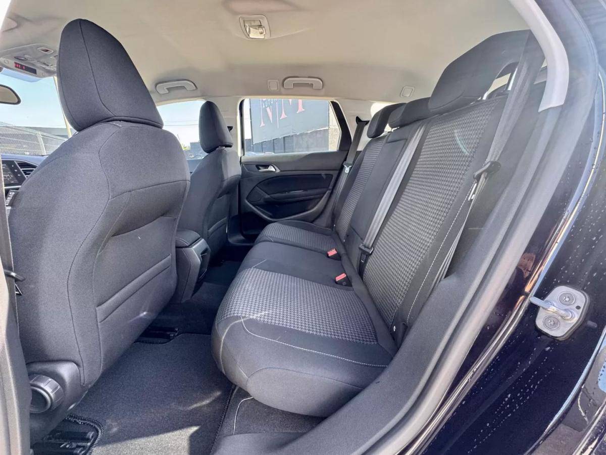 peugeot-308-sw-2018-diesel-1560cc