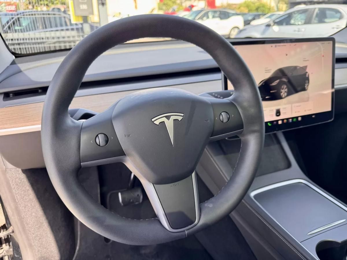 tesla-model-y-2023-eletrico-0cc