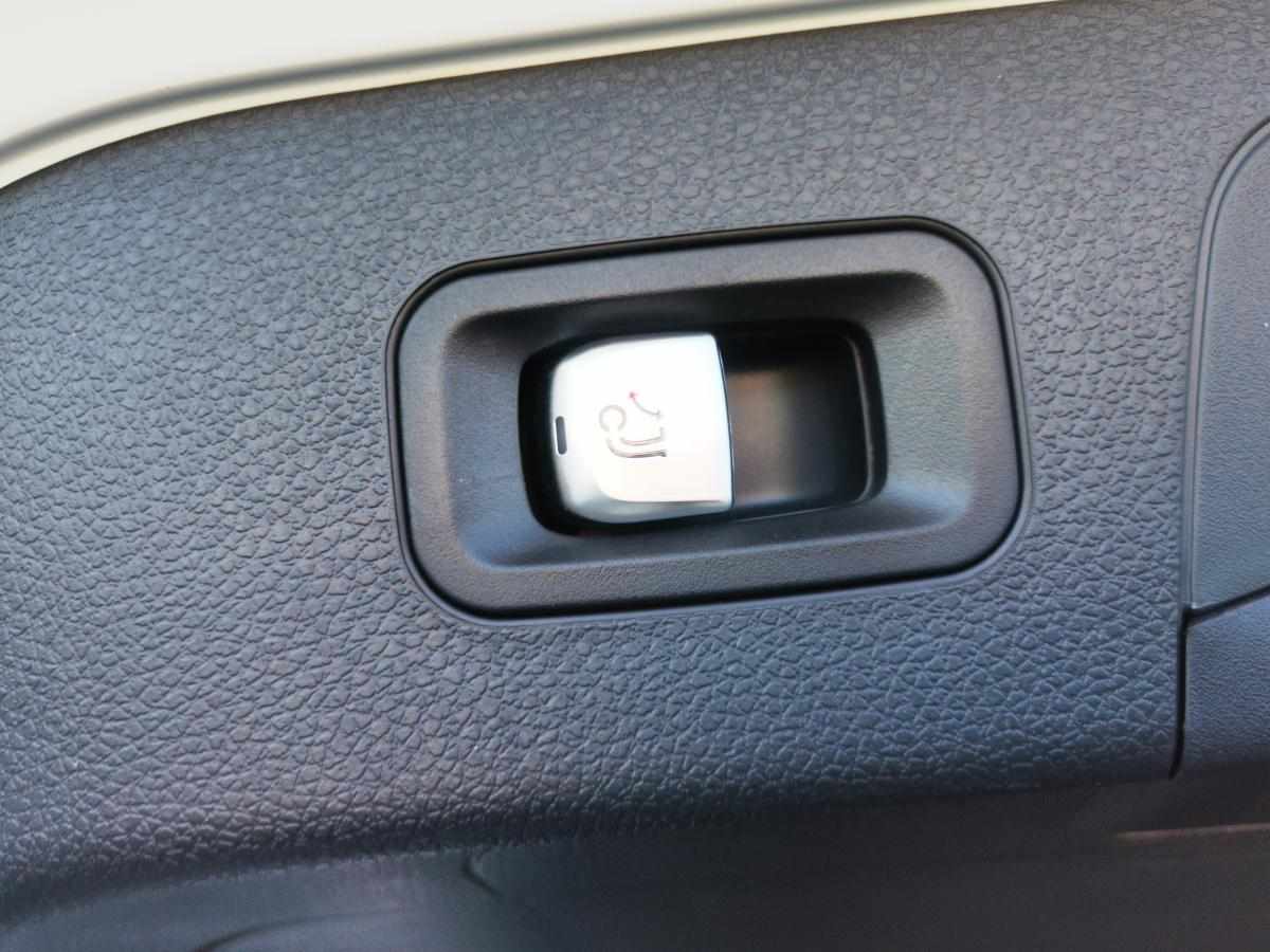 mercedes-benz-eqc-400-4matic-2022-eletrico