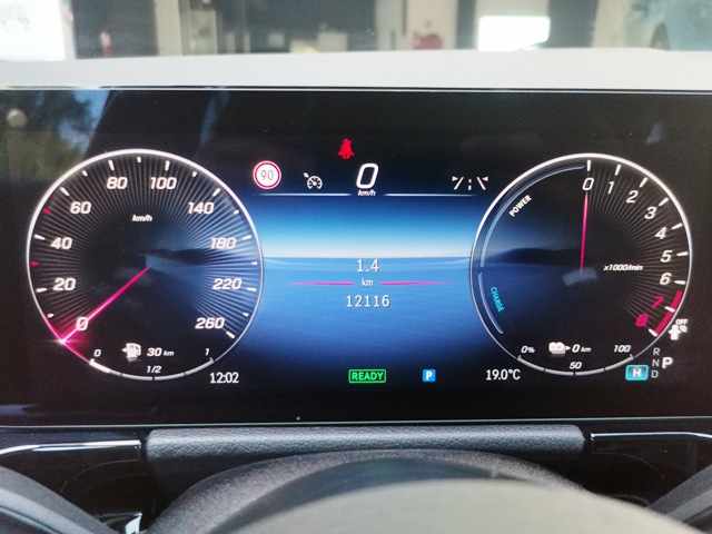 mercedes-benz-gla-250-e-2024-gasolina-1332cc