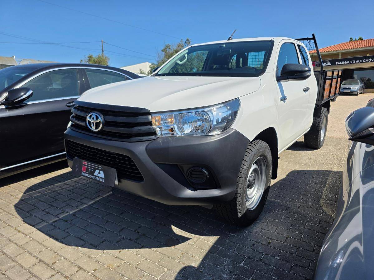 toyota-hilux-2018-diesel-2393cc