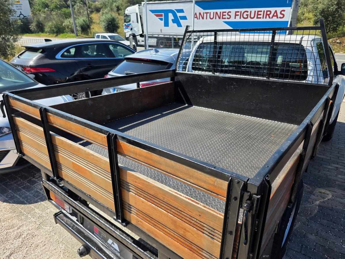 toyota-hilux-2018-diesel-2393cc