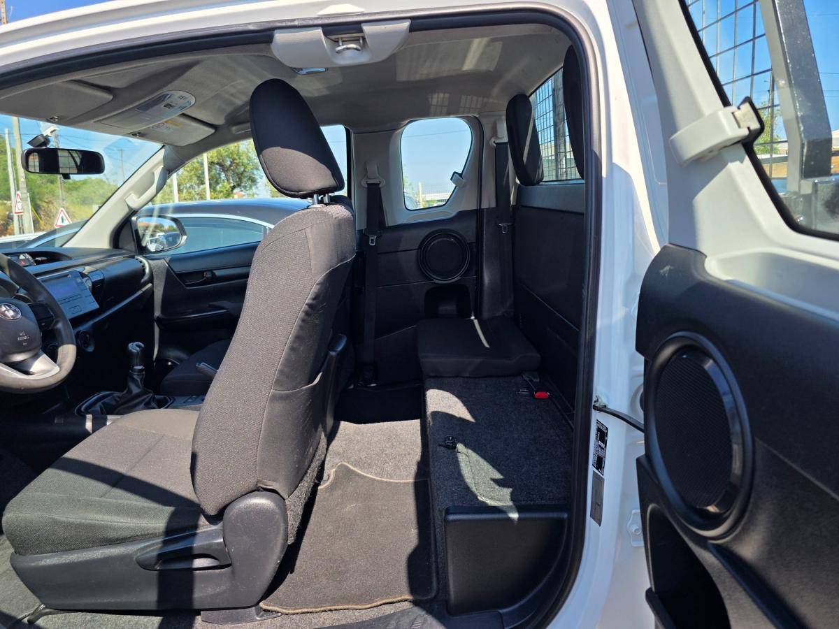 toyota-hilux-2018-diesel-2393cc