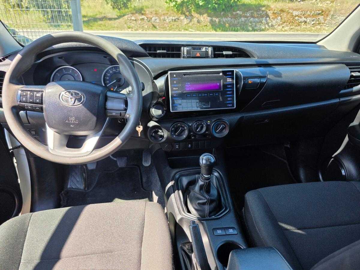 toyota-hilux-2018-diesel-2393cc