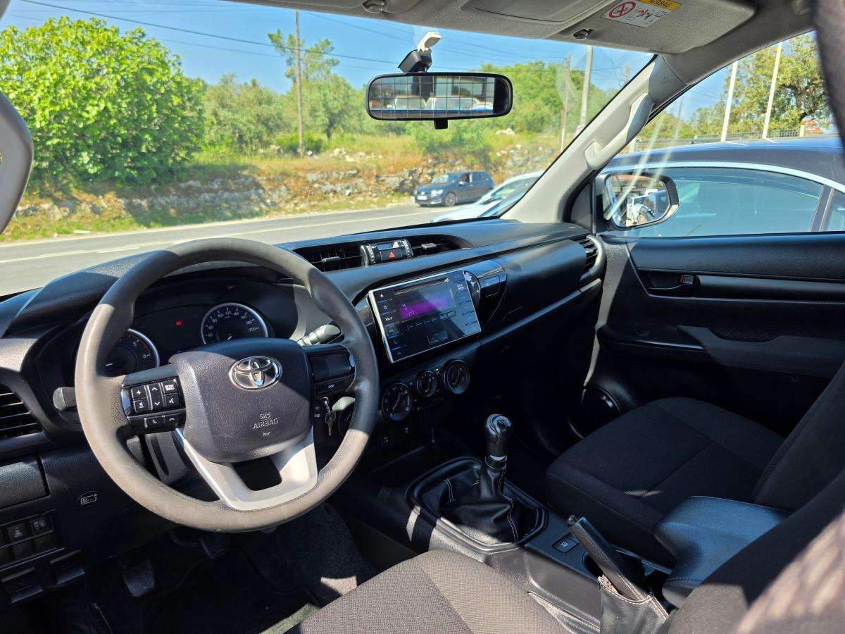 toyota-hilux-2018-diesel-2393cc