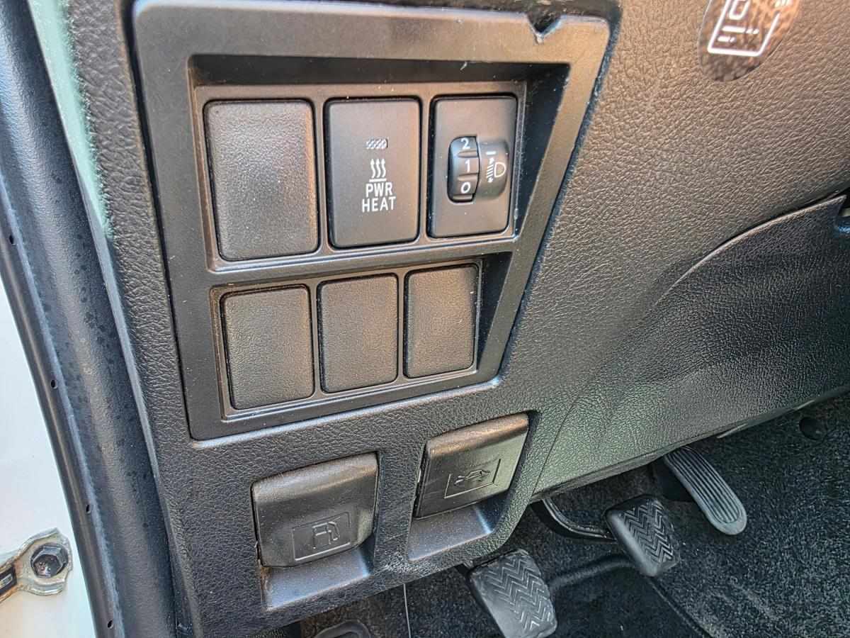 toyota-hilux-2018-diesel-2393cc