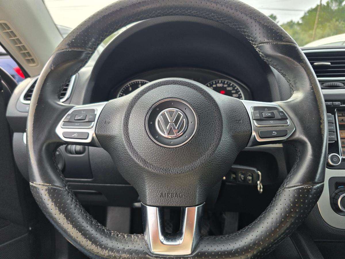volkswagen-scirocco-2010-gasolina-1390cc