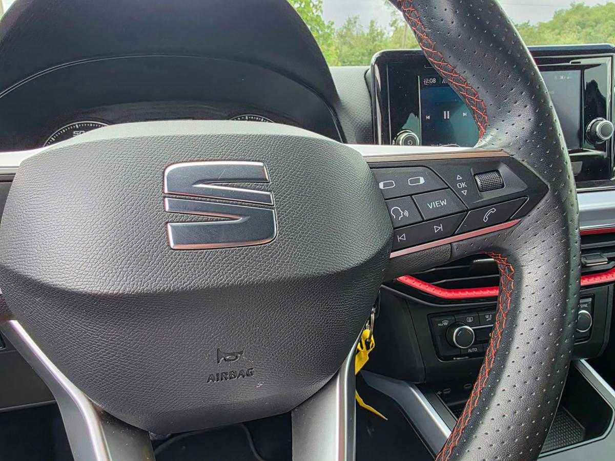 seat-arona-2022-gasolina-999cc