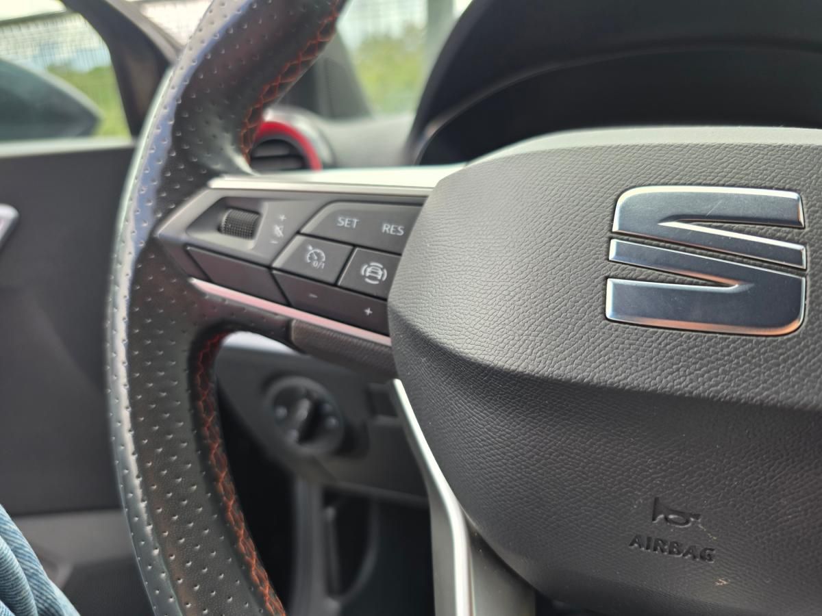 seat-arona-2022-gasolina-999cc